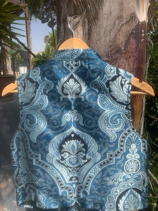 Chaleco Fallero Talla M Brocado Azul/Plata/ negro.
