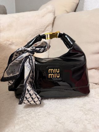 Bolso Miu Miu Negro Charol