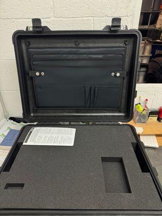 Maleta Rígida Negra//