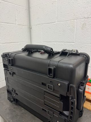 Maleta Rígida Negra//