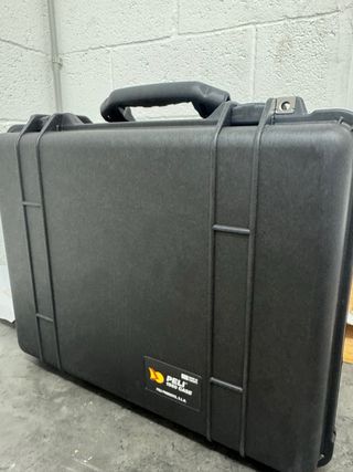 Maleta Rígida Negra//