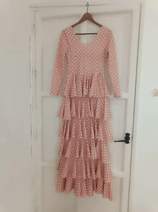 Traje de flamenca lunares rosa