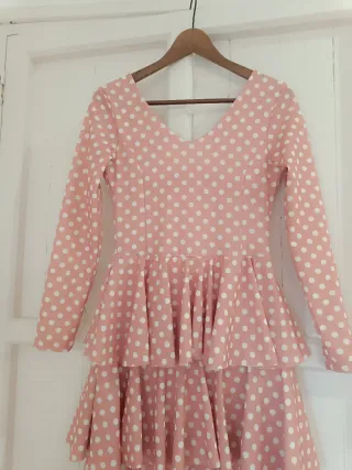 Traje de flamenca lunares rosa