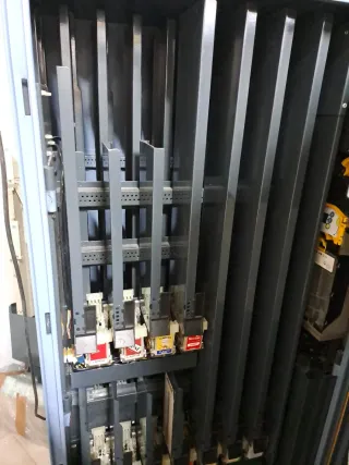 Máquina Expendedora Élite 23 canales