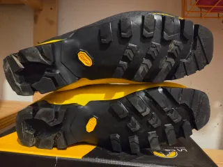 Botas escalada en Hielo y alpinismo.