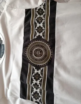 Camiseta Supply & Demand blanca con estampado