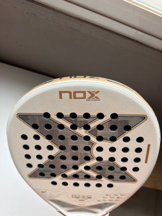 Nox AT10 12K XTREME Pala Pádel