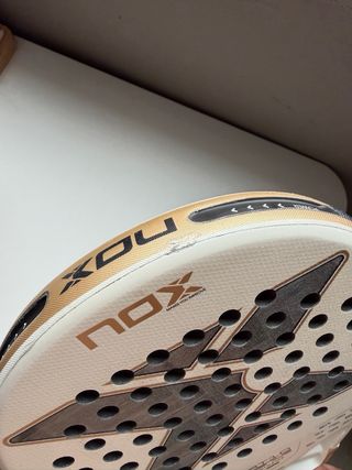 Nox AT10 12K XTREME Pala Pádel