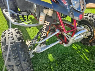 Quad Suzuki Rojo y Negro