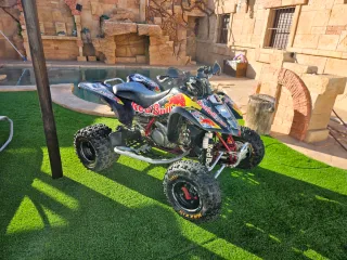 Quad Suzuki Rojo y Negro