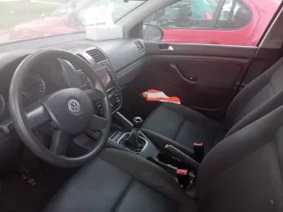 Volkswagen Golf 2004
