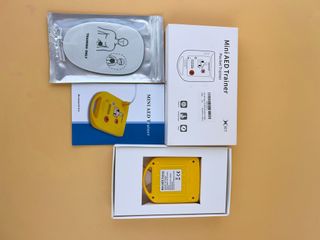 Mini AED Trainer XFT Desfibrilador Entrenamiento