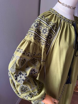 Vestido bordado étnico / vyshyvanka nuevo