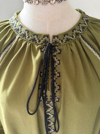 Vestido bordado étnico / vyshyvanka nuevo