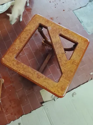 Tavolino in radica di noce