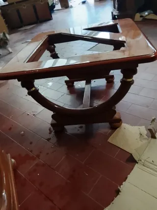 Tavolino in radica di noce