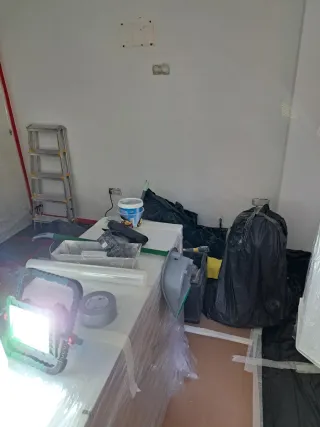 Quitar gotele,alisar,pintar,enchufes...
