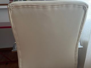 Silla de escritorio blanca con ruedas regulable