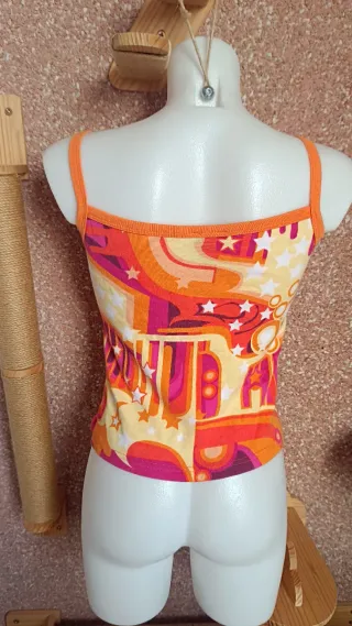 Camiseta tirantes estampado vintage