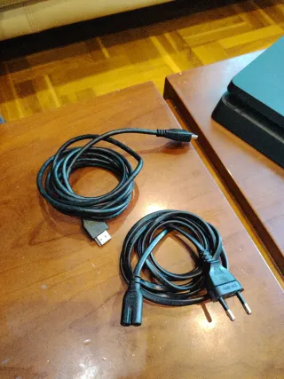 Consola PS4 Slim Negra + Mando + ventilador