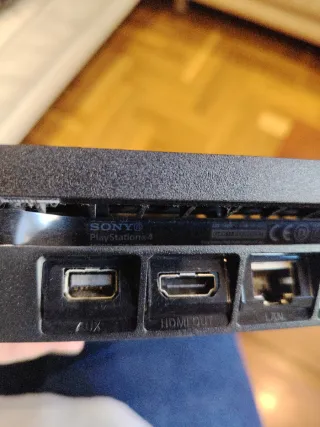 Consola PS4 Slim Negra + Mando + ventilador