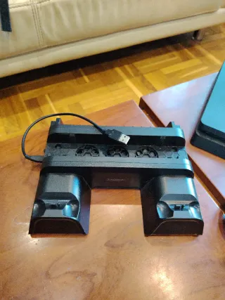 Consola PS4 Slim Negra + Mando + ventilador