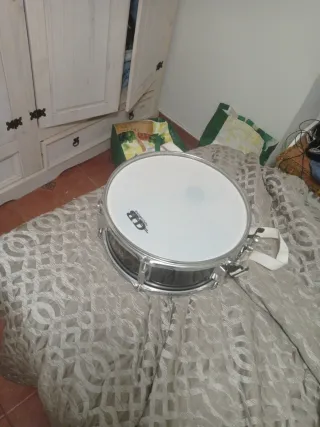 Caja de percusión negra