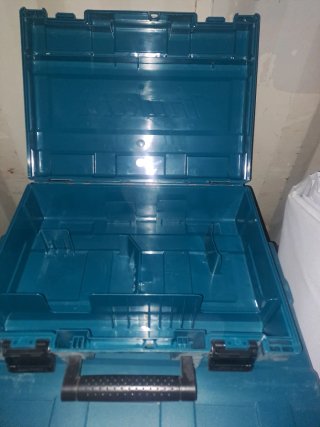 Cajas de herramientas Bosch y Makita