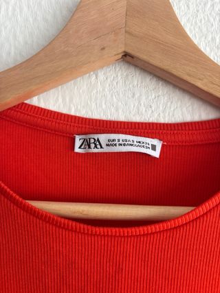 Camiseta Zara canalé naranja Talla S