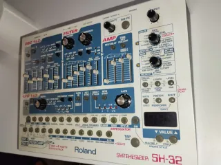 Roland SH-32 Sintetizador Módulo Vintage