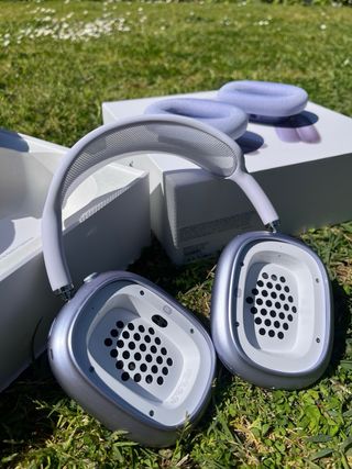AirPods Max Viola e Bianco
