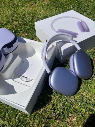 AirPods Max Viola e Bianco