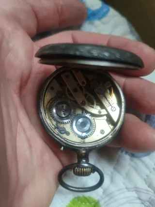Reloj de bolsillo antiguo