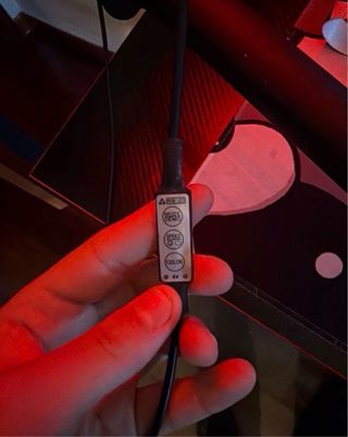 Mesa Gaming Negra con Estantería