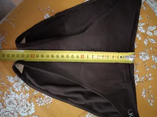 Bikini LK marrón con cadenas doradas