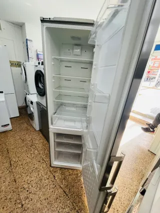 Nevera Saivod 2m alto x 60cm ancho