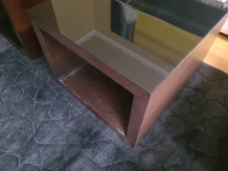 Mesa de centro madera maciza y cristal negro,