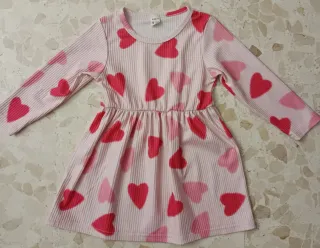 Vestido infantil Shein corazones rosa