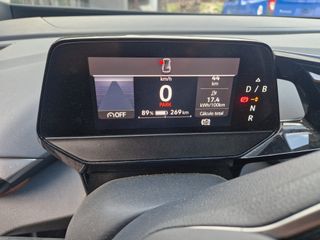 Volkswagen ID.4 Pure 2022 · 71.500 km · Eléctrico