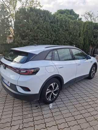 Volkswagen ID.4 Pure 2022 · 71.500 km · Eléctrico