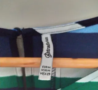 Vestido de rayas azul y verde