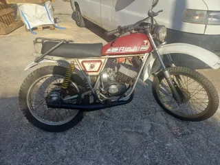 Vespino SC Roja Mobylette.  T max . F9