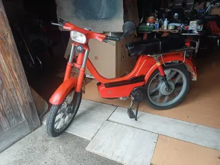 Vespino SC Roja Mobylette.  T max . F9