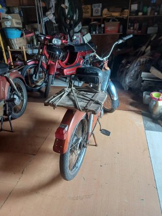 Vespino SC Roja Mobylette.  T max . F9