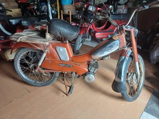Vespino SC Roja Mobylette.  T max . F9