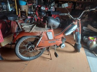 Vespino SC Roja Mobylette.  T max . F9