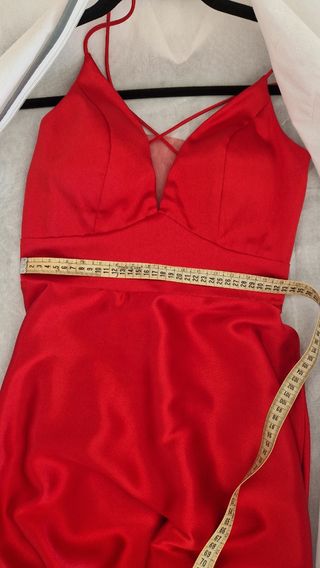 Vestido de invitada rojo