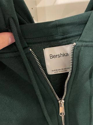 Sudadera Bershka verde con cremallera