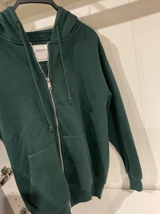 Sudadera Bershka verde con cremallera