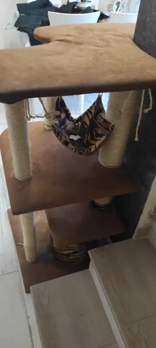 Rascador para gatos con varios niveles